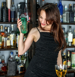 Best drinks to order at a bar for a woman